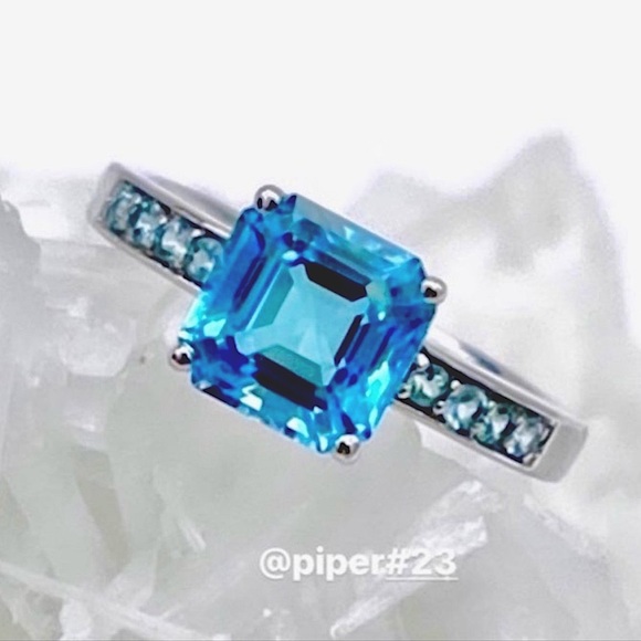 Brazilian Blue Topaz 2 1/2-carat Gemstone Sterling Silver Ring -size 9 - Picture 7 of 11